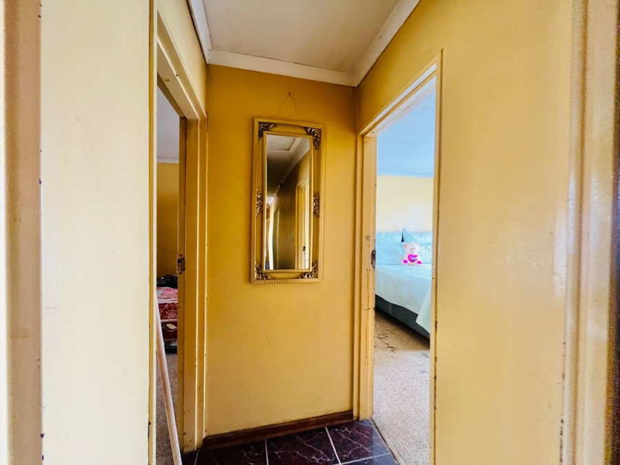 3 Bedroom Property for Sale in Molifi Tau Kloof Free State